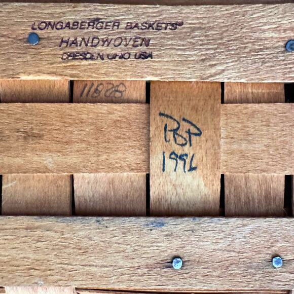 Vintage 1991 Longaberger Basket with Lid & Handle – Signed - Picture 11 of 12